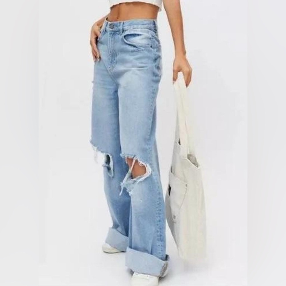 BDG Light Wash Skater Baggy Jeans - Picture 2 of 8